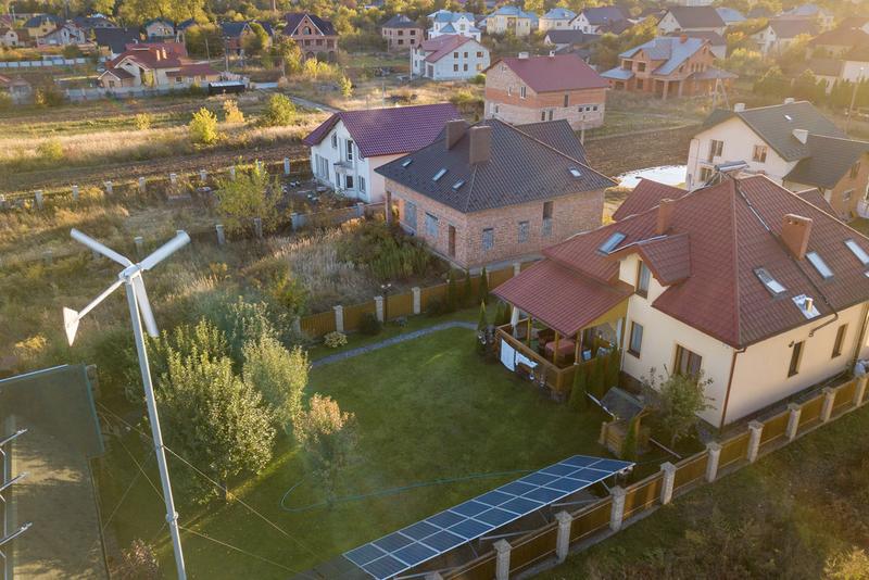 Hybrid Solar: Building an Energy System that is Both Smart and Sustainable