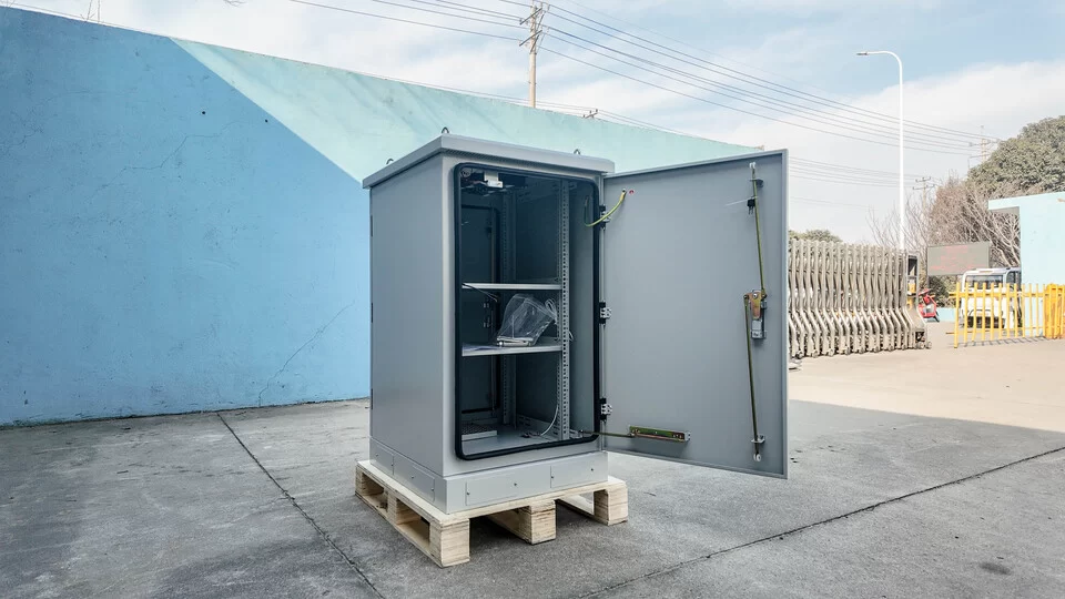 Outdoor Solar Battery Enclosures2