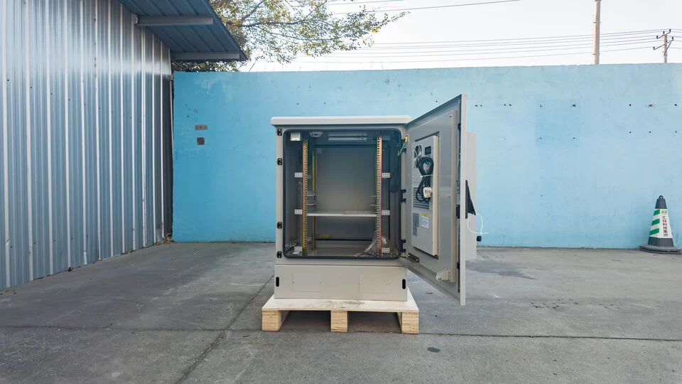 Outdoor Solar Battery Enclosures6